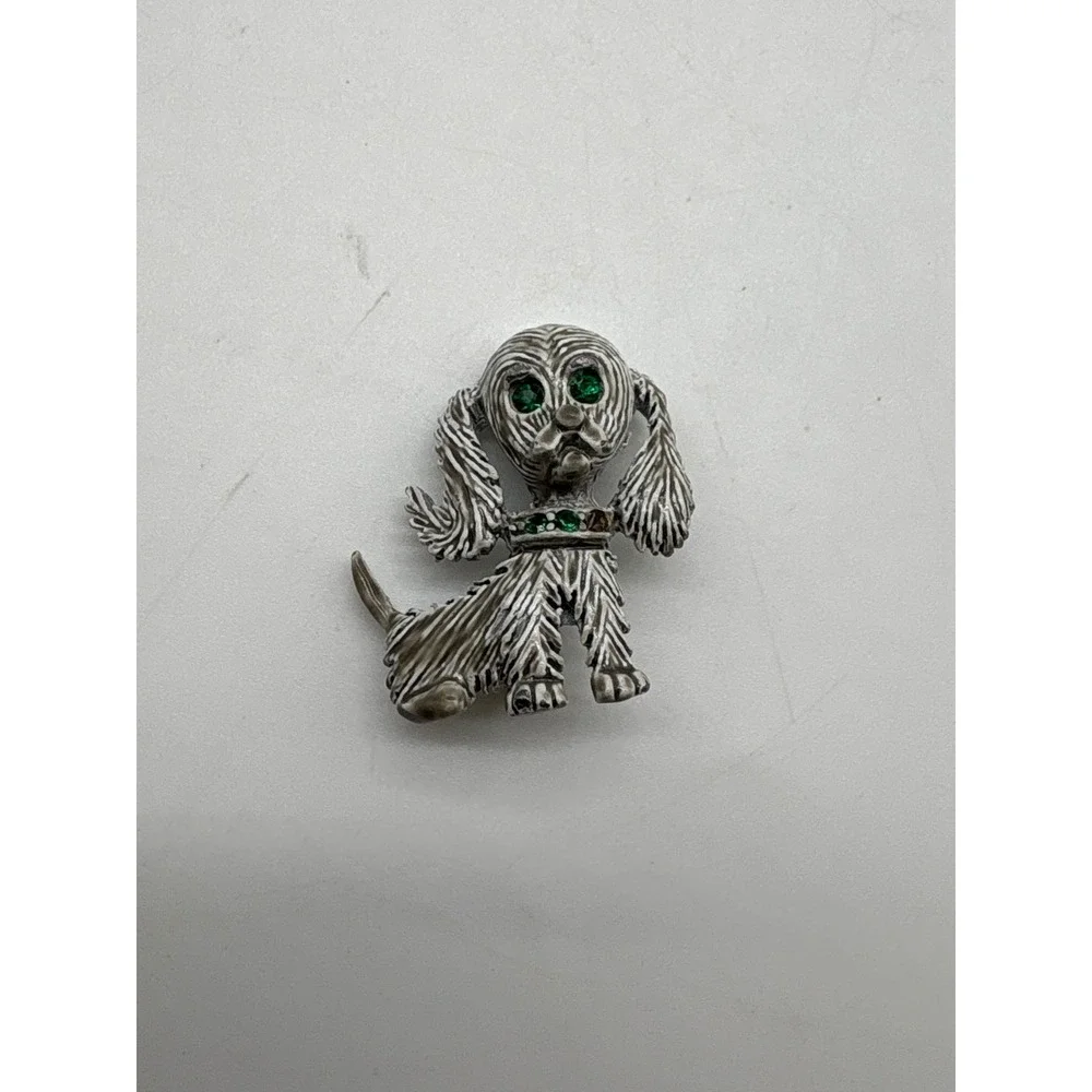 Vintage Gerrys‎ Silver Tone Dog Brooch Pin Green Rhinestone Eyes Textured Animal